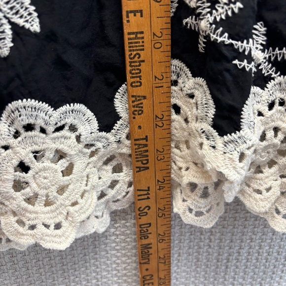 Sapphire Embroidered Crochet Women’s Floral Blouse Tunic Boho Black White Size S - Picture 9 of 9